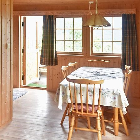 Three-Bedroom Holiday Home In Utvik 1 Reed 外观 照片
