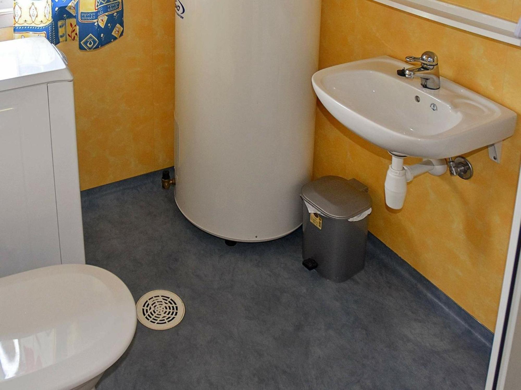 Three-Bedroom Holiday Home In Utvik 1 Reed 客房 照片