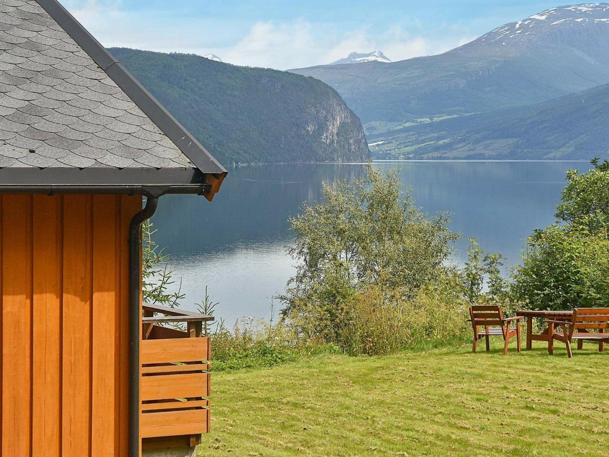 Three-Bedroom Holiday Home In Utvik 1 Reed 客房 照片